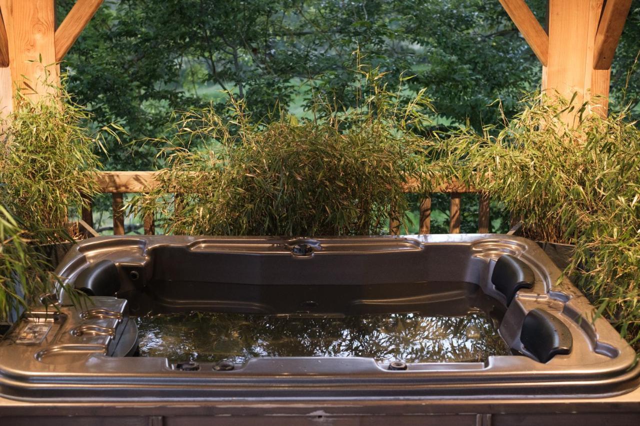 Le Domaine Des Pres Verts Suites & Chambres Avec Jacuzzi Privatif Jouey 외부 사진