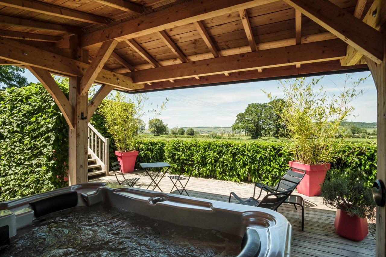 Le Domaine Des Pres Verts Suites & Chambres Avec Jacuzzi Privatif Jouey 외부 사진